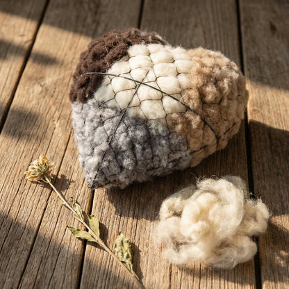 🪶Handmade Heart-Shaped Alpaca Fiber for Bird Nesting-Help Wild Birds Build Warm Nests